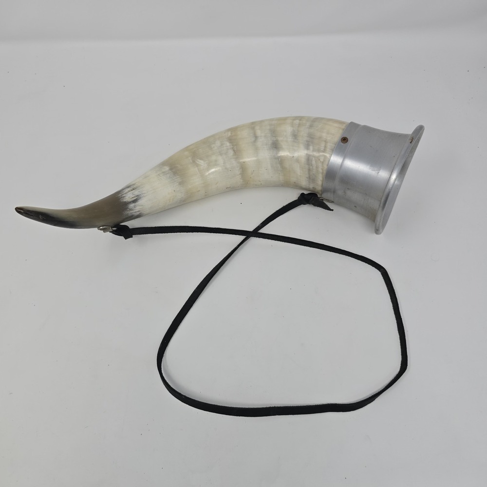 Vintage Collectible Hunting Bovine Horn Wine Drinking Cup Glass Bull Horn Chain - Picture 2 of 7